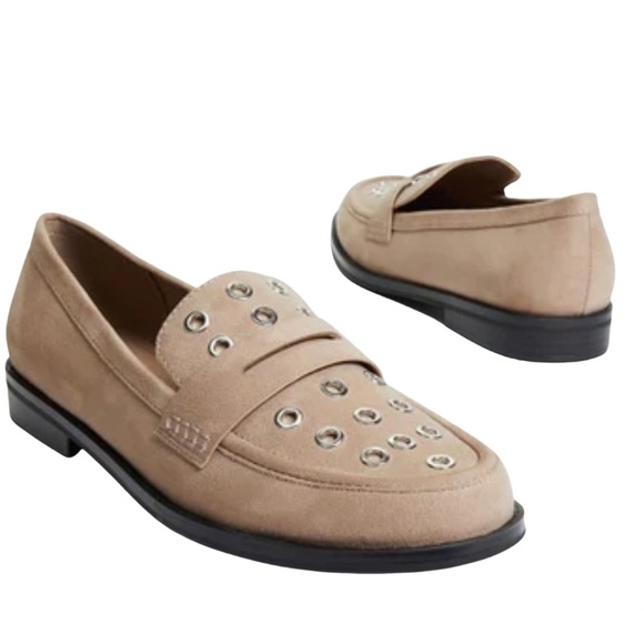 Shoes - •Zuri• Beige Faux Suede Grommet Loafers | Edgy Chic Flats